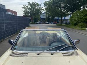 Image 25/31 of Mercedes-Benz 560 SL (1986)