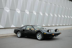 Bild 33/54 von Ferrari 308 GTSi Quattrovalvole (1985)