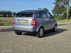 Bild 10/25 von Audi A2 1.4 (2004)