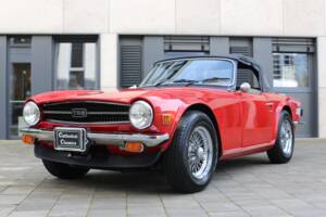 Image 12/49 of Triumph TR 6 (1976)