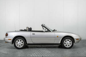 Immagine 10/50 di Mazda MX-5 1.6 (1995)