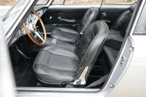 Image 3/50 of Ferrari 250 GT/E (1964)
