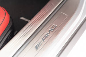 Image 39/48 of Mercedes-Benz SLS AMG Roadster (2012)