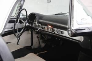 Immagine 11/50 di Ford Thunderbird (1957)