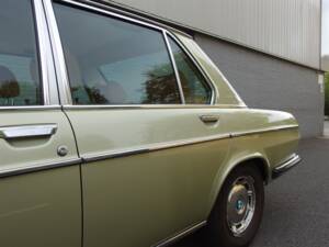 Image 32/95 de BMW 2500 (1977)