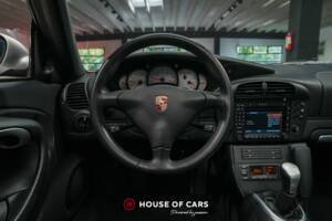 Bild 15/23 von Porsche 911 Carrera 4S (2005)