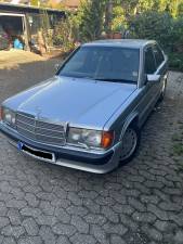 Image 5/12 of Mercedes-Benz 190 E 2.5-16 (1988)