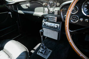 Immagine 35/47 di Aston Martin DB 6 Vantage (1966)