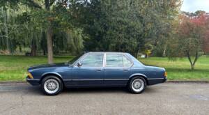 Image 15/24 of BMW 732i (1981)