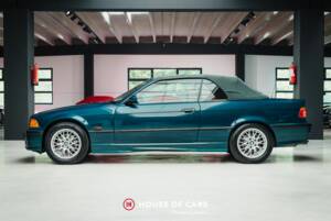 Immagine 10/24 di BMW 320i (1995)