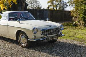 Image 39/50 of Volvo P 1800 (1962)
