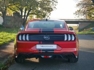 Bild 22/33 von Ford Mustang GT 5.0 V8 (2022)