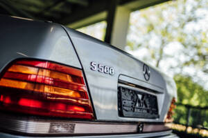 Image 37/57 de Mercedes-Benz 500 SE (1992)