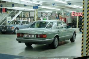 Bild 48/50 von Mercedes-Benz 300 SE (1986)