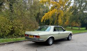 Afbeelding 35/35 van Mercedes-Benz 280 CE (1983)