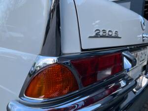 Image 8/29 de Mercedes-Benz 230 S (1965)