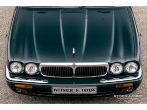 Bild 19/32 von Jaguar XJ 8 Executive (1998)