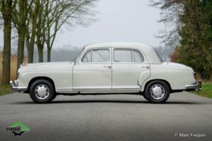 Bild 3/44 von Mercedes-Benz 220 S (1958)