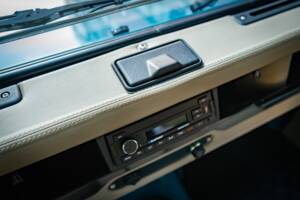 Bild 20/32 von Land Rover Defender 110 300Tdi (1997)