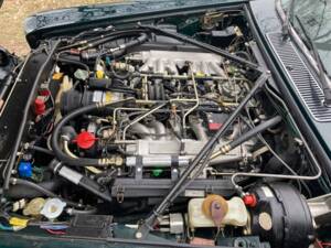 Bild 33/40 von Jaguar XJ 12 (1992)