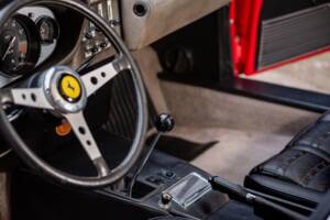 Image 19/50 de Ferrari 365 GTB/4 Daytona (1973)