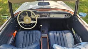 Image 27/100 of Mercedes-Benz 250 SL (1967)