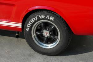 Image 14/50 of Ford Shelby GT 350 (1965)