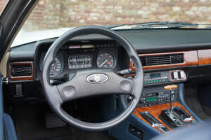 Image 10/50 of Jaguar XJS 5.3 V12 (1988)