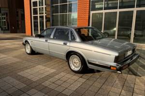 Image 12/29 de Daimler Double Six (1993)