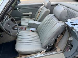 Image 12/27 de Mercedes-Benz 450 SL (1980)