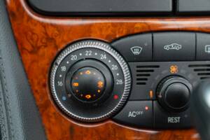 Image 44/50 of Mercedes-Benz SL 500 (2001)