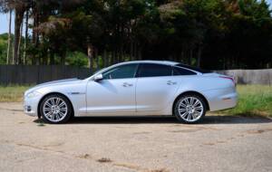 Bild 8/50 von Jaguar XJ 5.0 (2012)