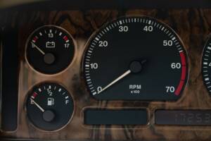 Image 46/50 of Jaguar XJ6 3.2 (1995)