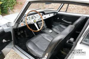 Afbeelding 41/50 van Ferrari 250 GTE (1964)
