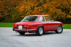 Bild 7/21 von Alfa Romeo 2000 GT Veloce (1974)