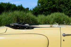 Image 13/50 of Studebaker Champion Regal DeLuxe Convertible (1950)
