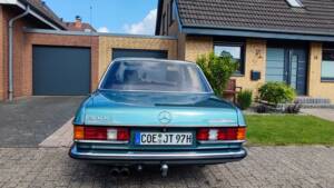 Immagine 11/45 di Mercedes-Benz 280 E (1980)