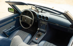 Imagen 43/89 de Mercedes-Benz 280 SL (1977)