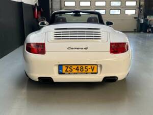 Bild 40/50 von Porsche 911 Carrera 4 (2007)