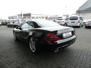 Bild 5/18 von Mercedes-Benz SL 500 (2009)