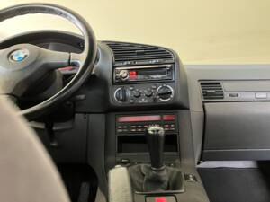 Image 9/10 of BMW M3 (1994)