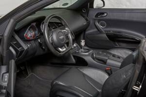 Bild 21/24 von Audi R8 V10 Spyder (2010)