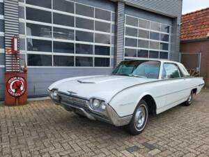 Obraz 3/8 pojazdu Ford Thunderbird Landau Coupe (1962)