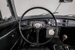 Image 6/50 de MG MGB (1969)