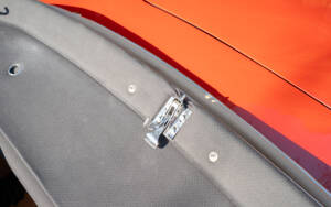 Image 24/54 of Jaguar Type E 4.2 (1965)