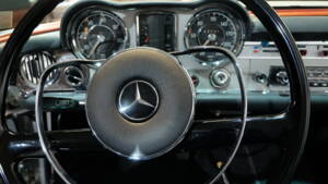 Image 20/35 of Mercedes-Benz 230 SL (1964)