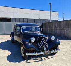 Image 16/47 of Citroën Traction Avant 11 B (1955)