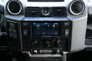 Bild 18/58 von Land Rover Defender 110 (2013)