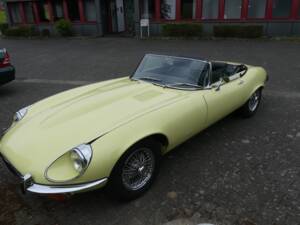 Image 2/74 de Jaguar Type E V12 (1973)