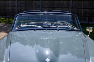 Image 39/56 of Mercedes-Benz 190 SL (1956)